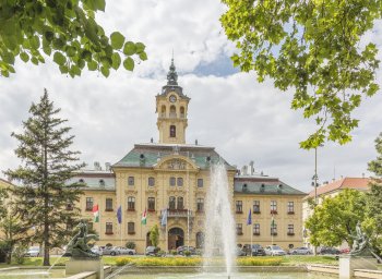 szeged-city-hall.jpg